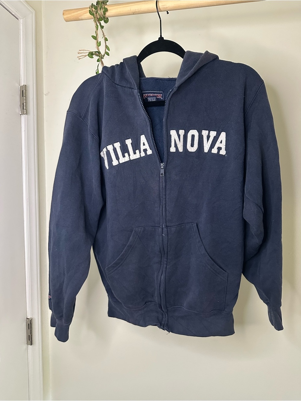 Men’s / Unisex S | Early-to-mid 2000s JanSport Villanova Wildcat Full Zip Hoodie